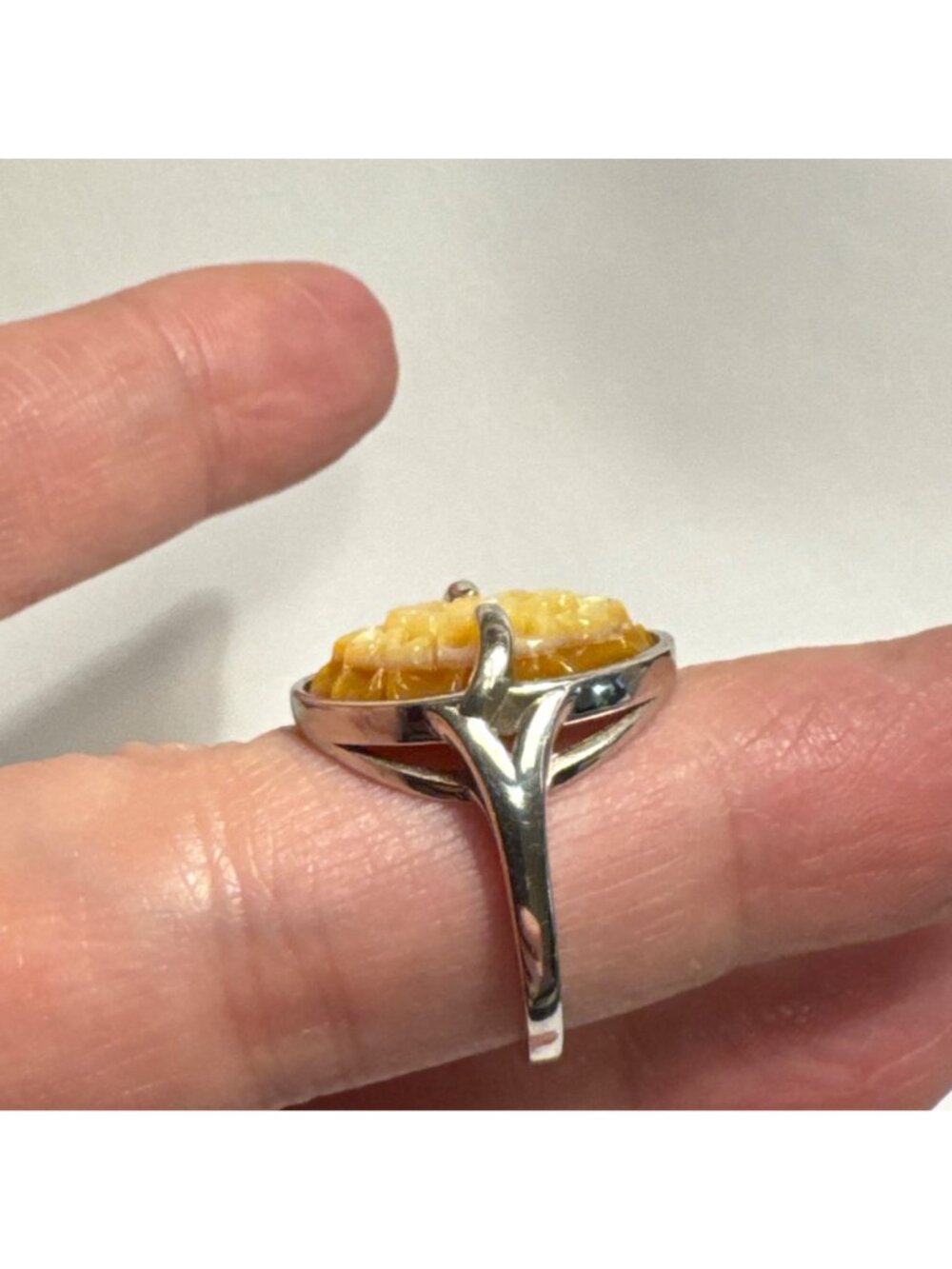 Sterling Silver 925 Carved Mother of Pearl Rhodium Flower Ring Size 7.75 - Picture 8 of 15